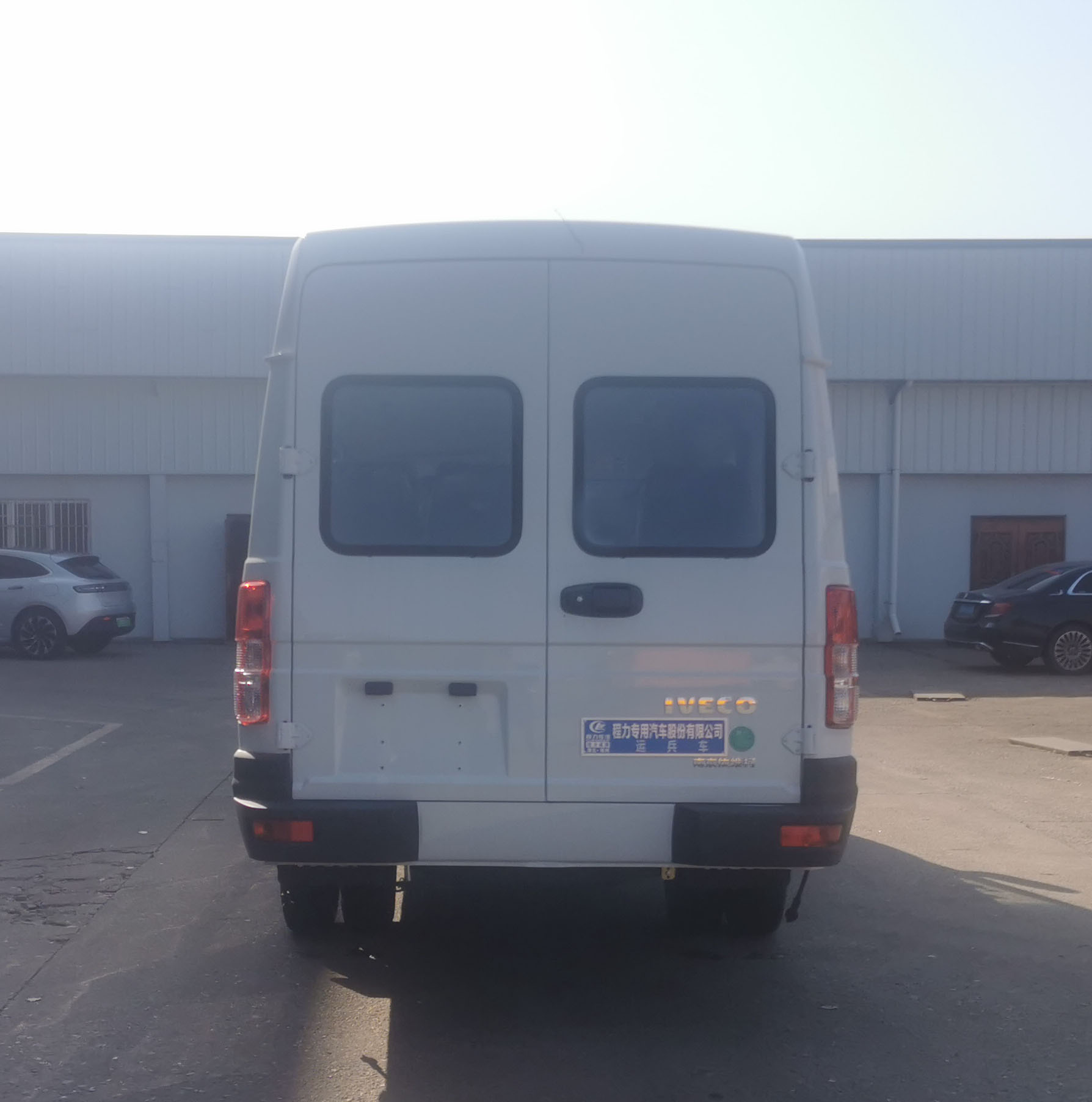 程力威牌CLW5040XYBCDP型运兵车