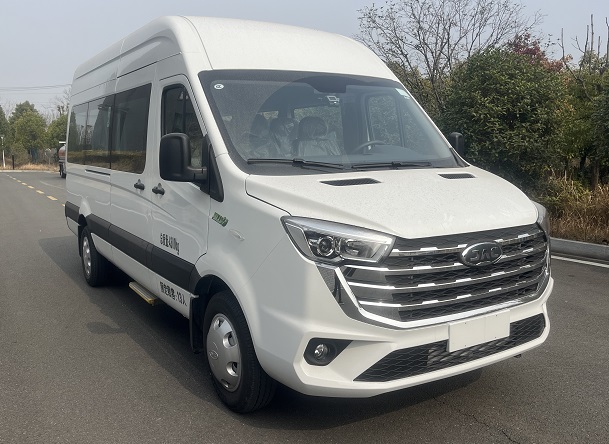 程力威牌CLW5040XYBAYF型运兵车
