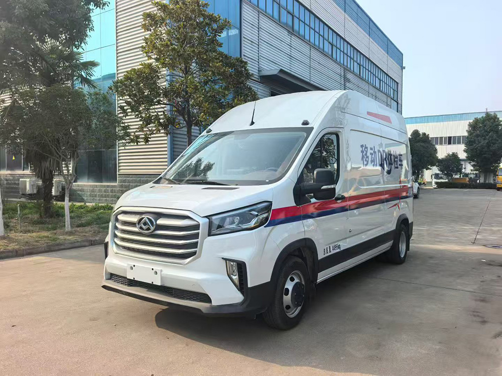 大通V90  DR体检车