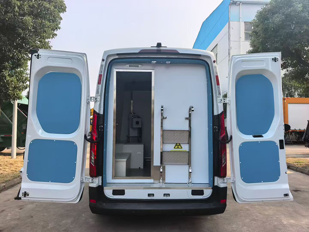 大通V90  DR体检车