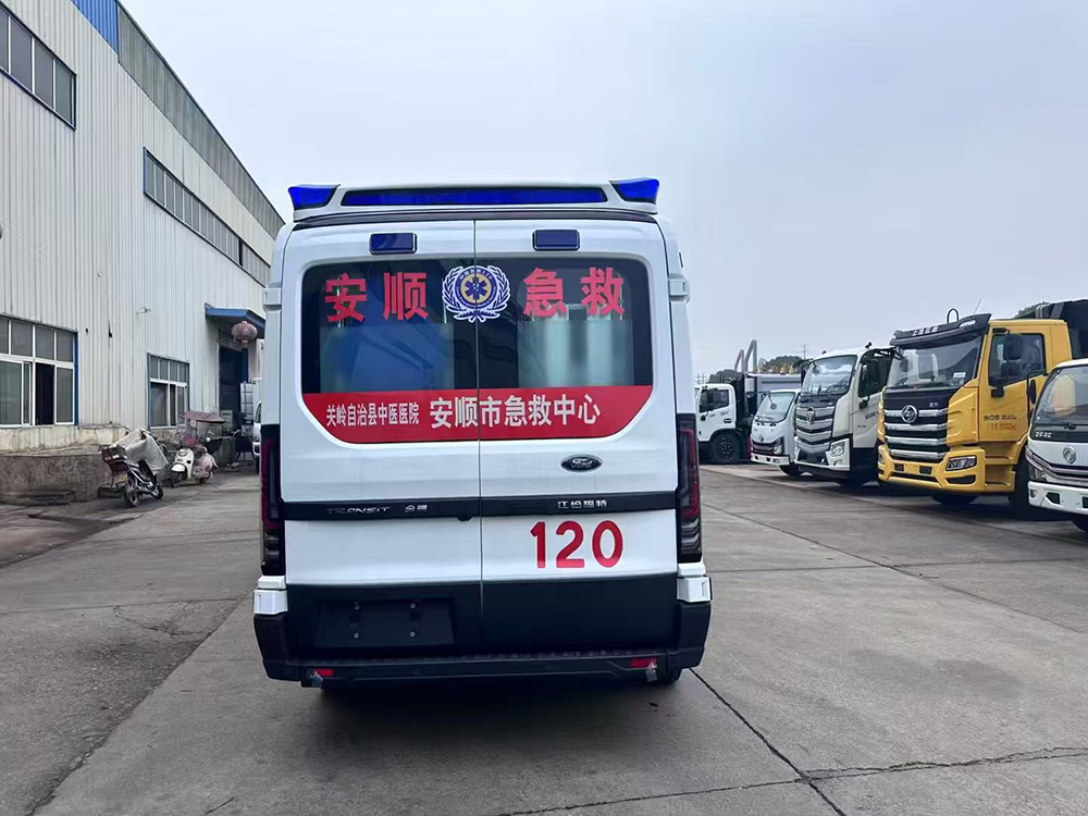 福特T8（中轴）救护车