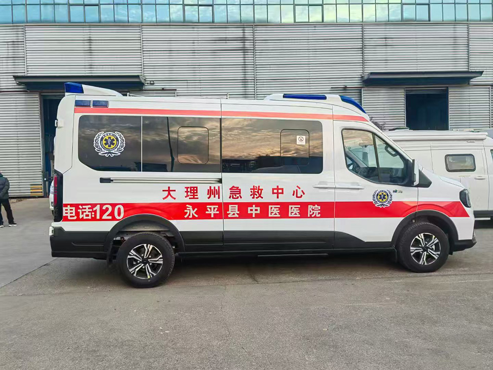 福特T8救护车（长轴）