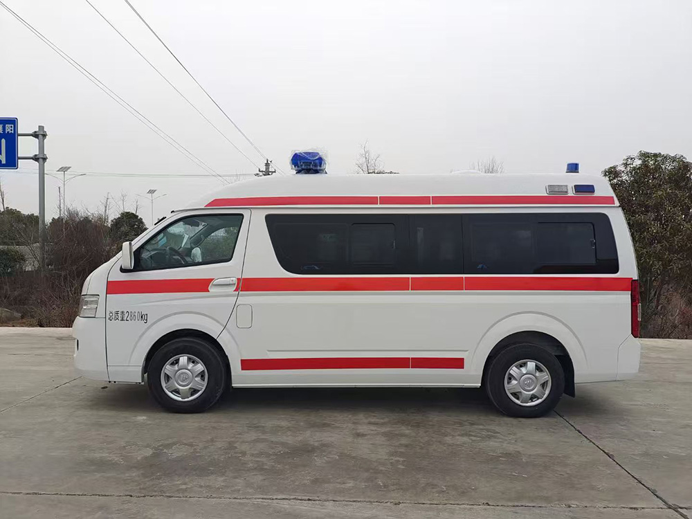福田（g7）长轴救护车