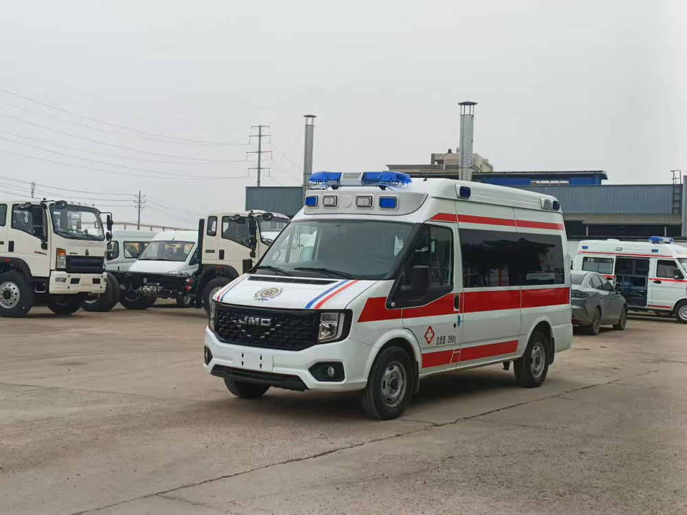 江铃福顺中轴救护车