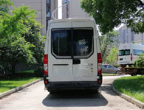 依维柯牌NJ5046XYBFE型运兵车