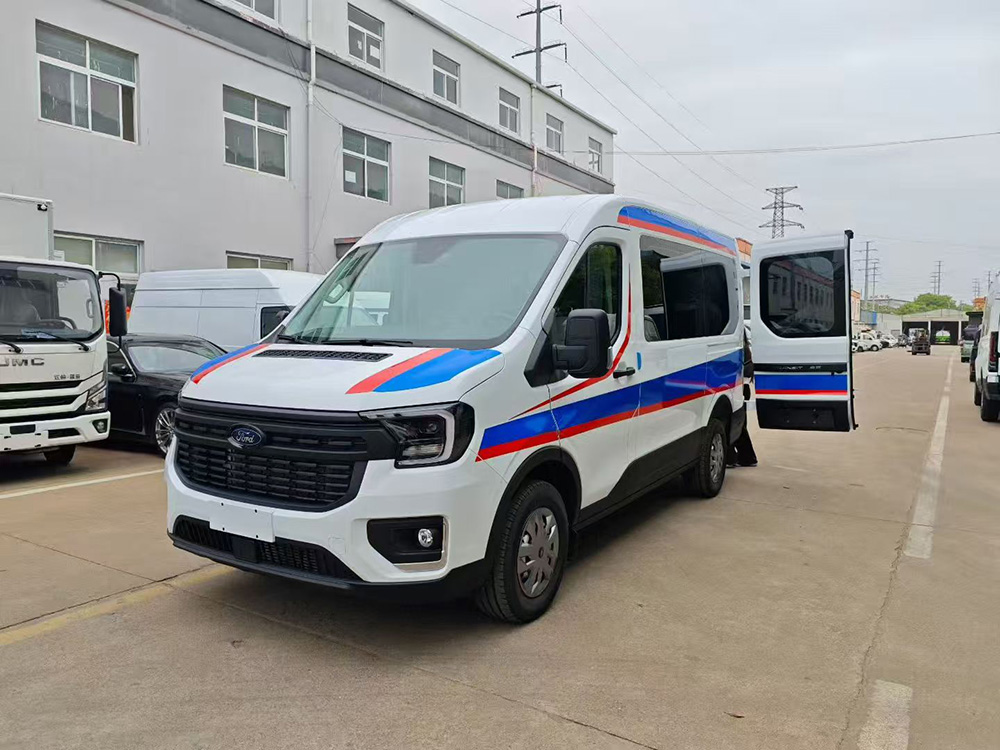 福特T8（中轴）伤残转运车