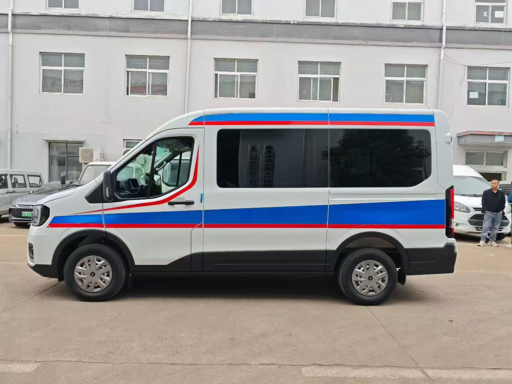 福特T8（中轴）伤残转运车